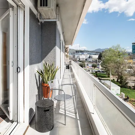 Air Ymca Square * Selanik